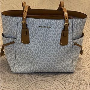 Michael Kors Voyager Signature Colorblock Tote Bag
